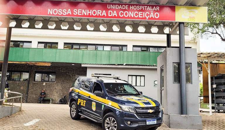 PRF socorre idoso com crise de epilepsia na BR-290