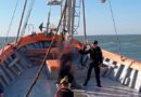 Tripulante de barco pesqueiro morre ao cair na água na costa gaúcha
