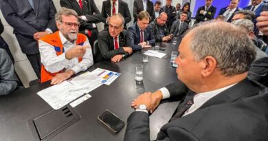 Defesa Civil vai garantir ajuda humanitária para os municípios do RS, afirma secretário nacional
