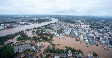 Rio Taquari atinge recorde e governo do RS determina evacuação imediata