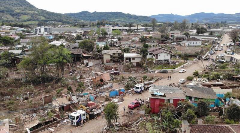 Corsan, Governo do RS e Ministério Público anunciam medidas de auxílio às vítimas das enchentes no Estado