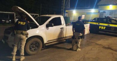Homens são presos com camionete clonada na BR-290
