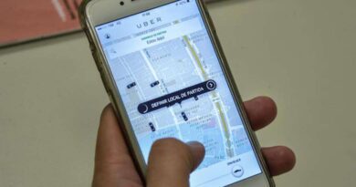Justiça decide que Uber deverá registrar em carteira motoristas e multa aplicativo em R$ 1 bilhão