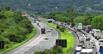 Anunciado calendário de restrição para tráfego de caminhões nos feriados de 2024 no RS