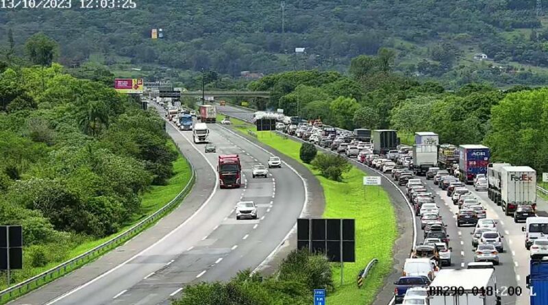 Anunciado calendário de restrição para tráfego de caminhões nos feriados de 2024 no RS