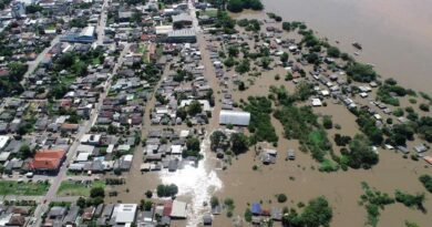 Restaurante flutuante é encontrado a 30 quilômetros após ser levado pela enchente no RS
