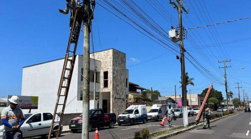 Ação conjunta realiza trabalho de retirada de fios e cabos inativos em Osório