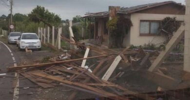 Mais de cem casas foram destelhadas por tempestade e vento forte em Santo Antônio da Patrulha