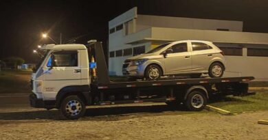 BM detém homem com carro roubado e munições em Balneário Pinhal