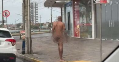 Homem é flagrado andando nu no centro de Tramandaí