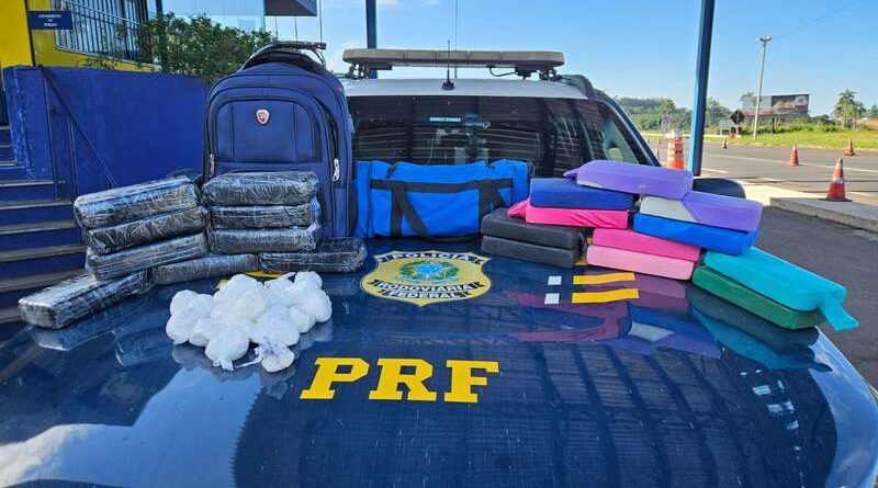 Polícia Rodoviária Federal apreende 22 kg de cocaína em ônibus na BR 101 em Osório