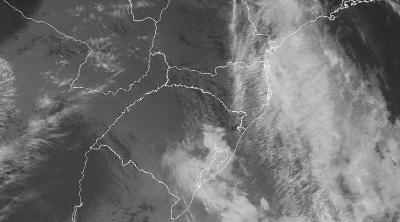 Sistema frontal avança pelo RS nas próximas horas: veja previsão para os próximos dias