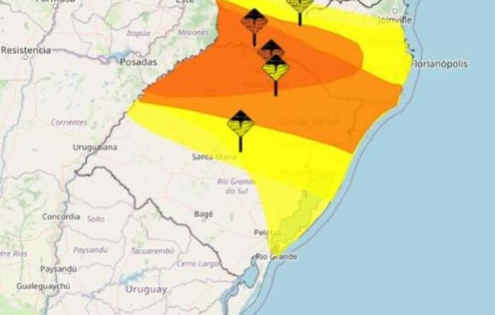 Inmet tem 4 alertas de chuva e tempestades em vigência no RS: ventos de até 100km/h e queda de granizo