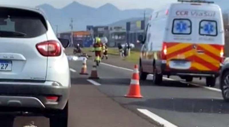 Tragédia na BR-101: colisão entre moto e caminhão deixa duas vítimas fatais