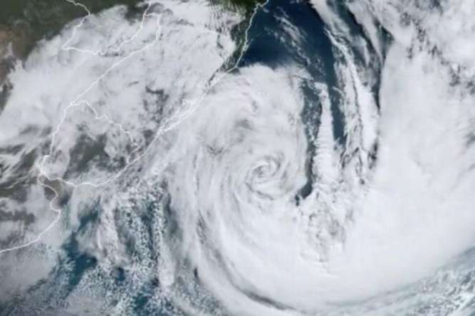 Formação de ciclone e avanço de frente fria trazem alerta de tempestades e queda temperatura no Sul do Brasil