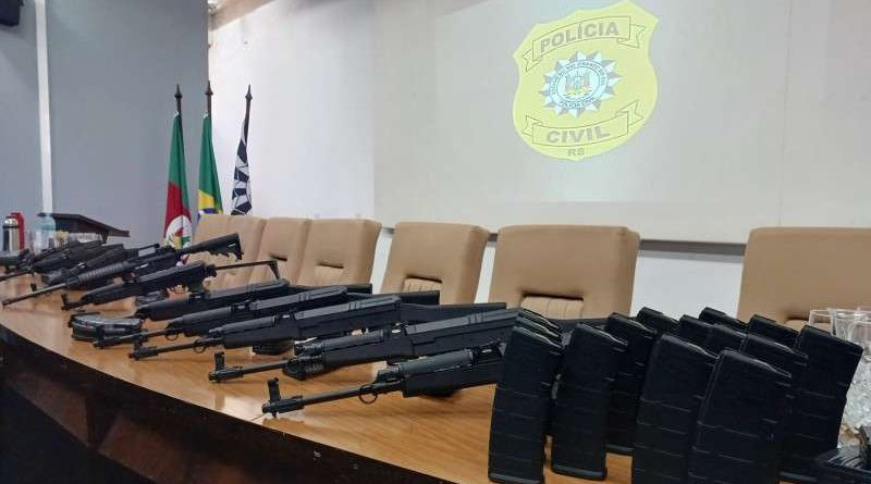 Operação enfraquece crime organizado com apreensão de 14 fuzis no RS