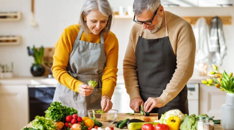 7 benefícios dos nutrientes para a saúde dos idosos