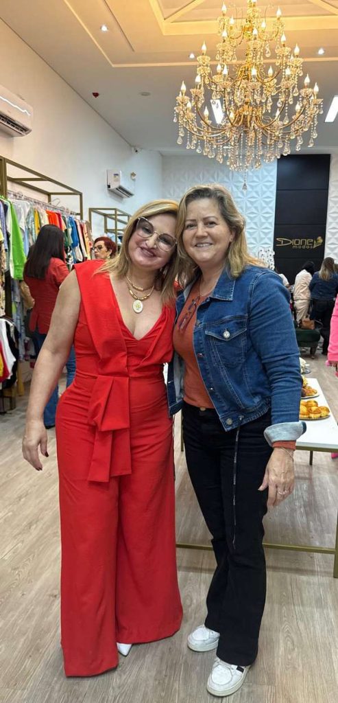 Confraria da Moda reúne estilo, brindes e deliciosas guloseimas na Loja Dione Modas em Osório