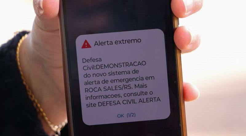 Cell broadcast: saiba como funciona o novo alerta da Defesa Civil do RS