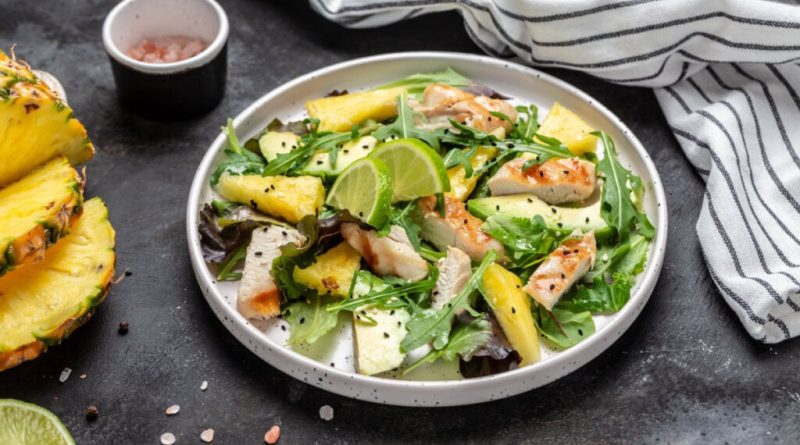 7 receitas de saladas detox para o jantar