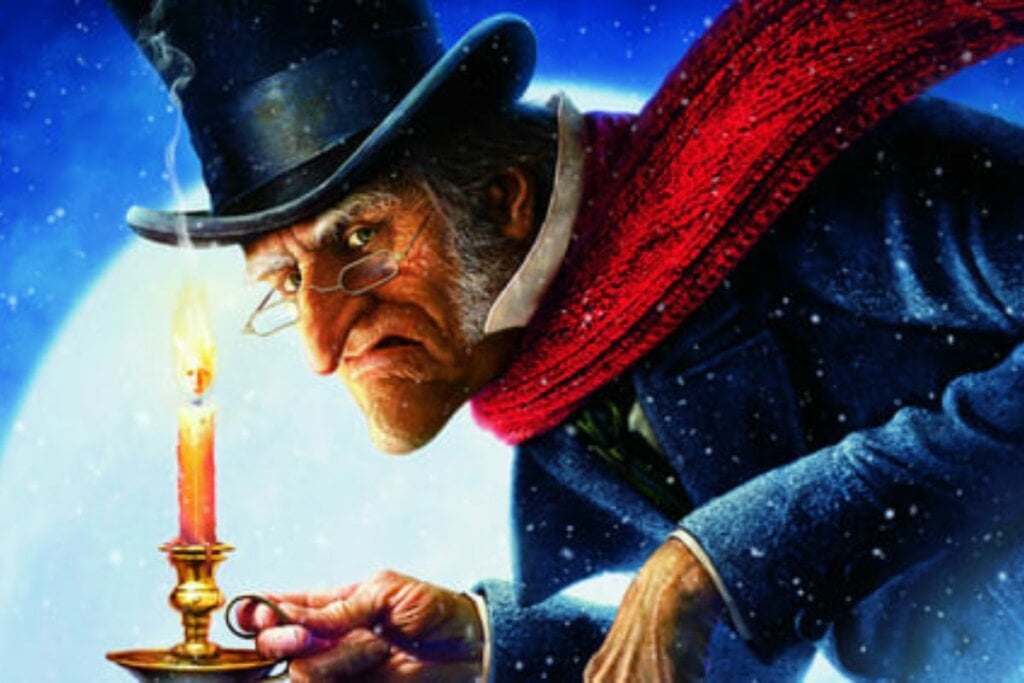 Capa do filme 'Os Fantasmas de Scrooge' com a ilustração de um senhor segurando uma vela 