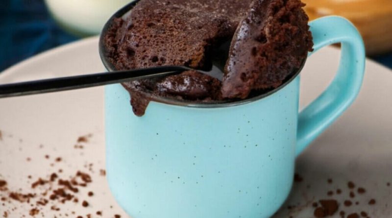 7 receitas práticas de bolo de caneca fit