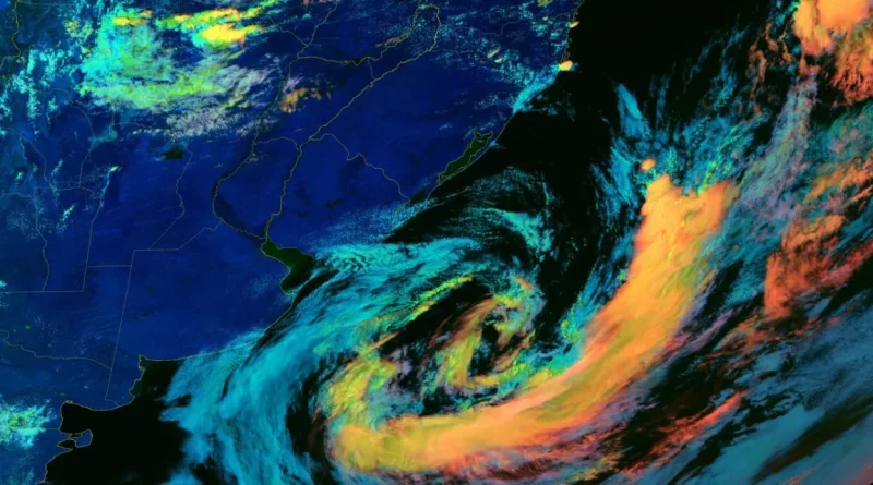Ciclone na costa e a ótima notícia para quem está no Litoral