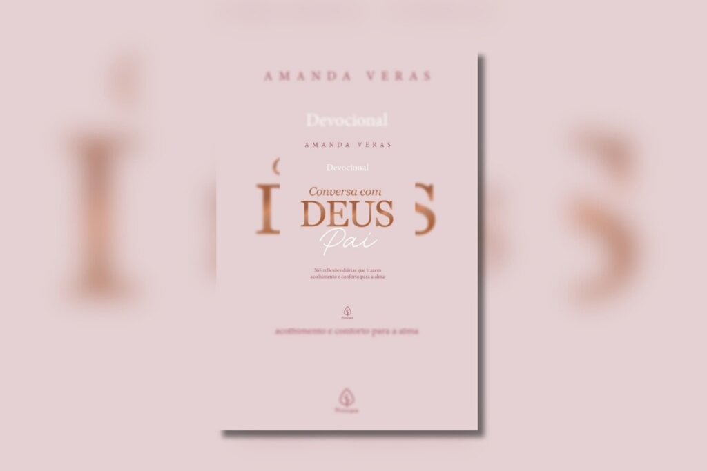 Capa do livro "Conversa com Deus Pai" em rosa-claro com o nome do livro escrito em dourado 