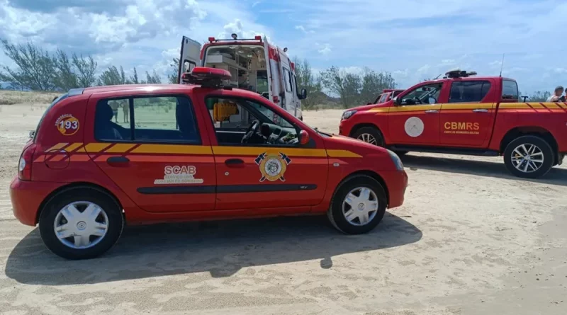 Homem morre afogado após tentar salvar crianças em Arroio do Sal