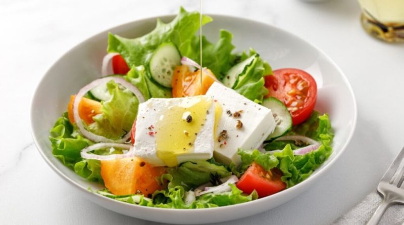 7 receitas de saladas leves e nutritivas para o jantar