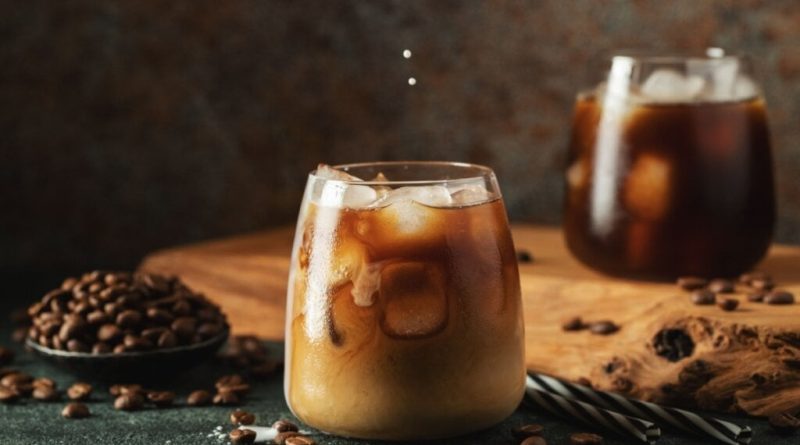 5 receitas de bebidas energizantes para cair na folia