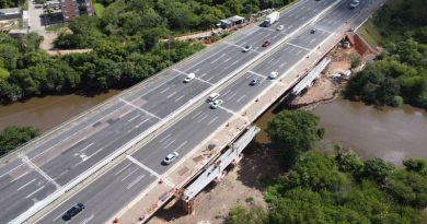 Trânsito será bloqueado na Freeway: içamento de vigas