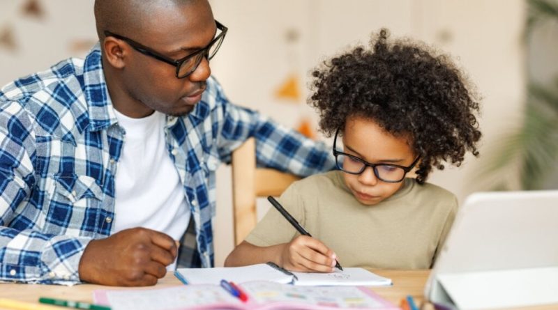 Entenda a importância do livro didático na educação