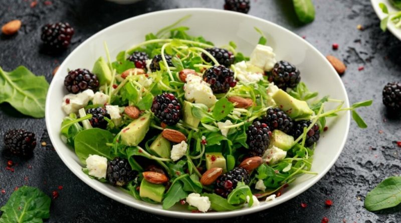 7 saladas leves e nutritivas para começar bem a semana