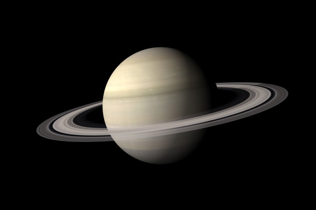 Imagem do planeta Saturno em fundo preto