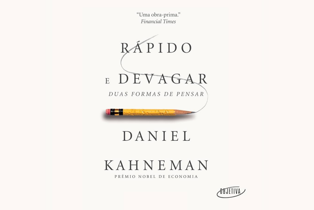 10 livros essenciais para alavancar os negócios e a carreira 49 Capa branca do livro “Rápido e Devagar” com um lápis amarelo desenhando um traço curvo e letras em preto