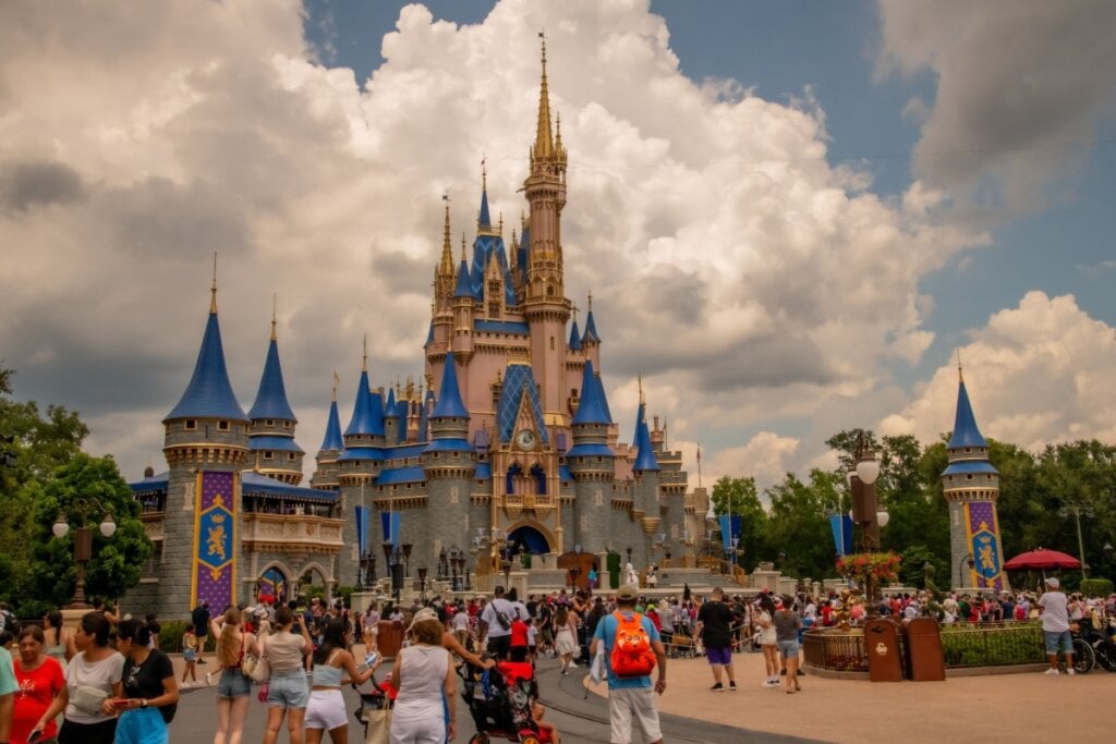 6 atrações para curtir em Orlando durante o Mundial de Clubes 6 Vista do castelo do parque Magic Kingdom em Orlando